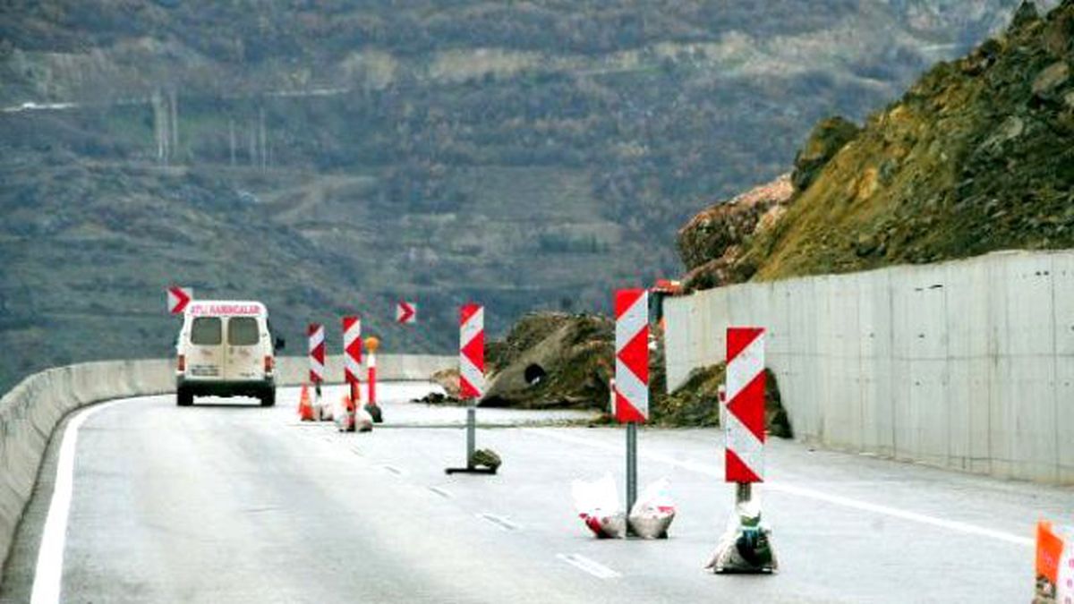 Tokat Çevre Yolunda Toprak Kayması