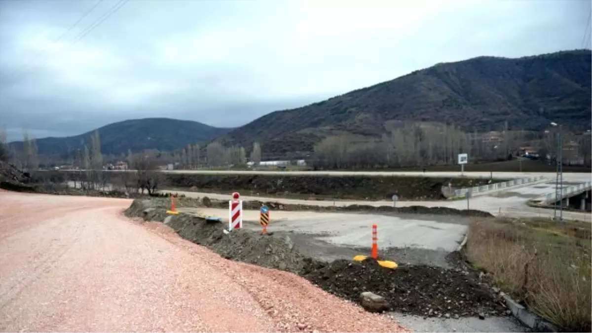 Tokatlı Vatandaş, Tapulu Arazisinden Geçen Yolu Kapattı