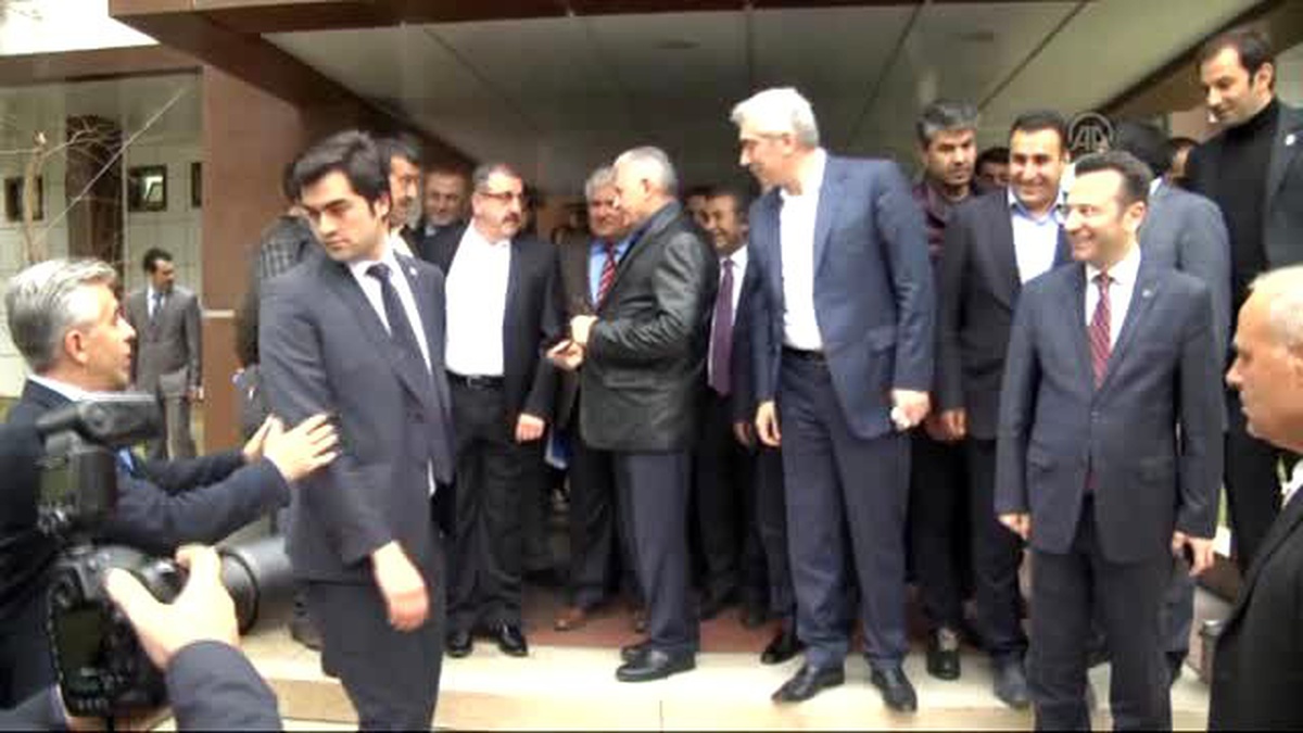 Bakan Yıldırım: "Yakılan, Yıkılan Sur\'u Diyarbakır\'ın En Güzel Yeri Haline Getireceğiz"