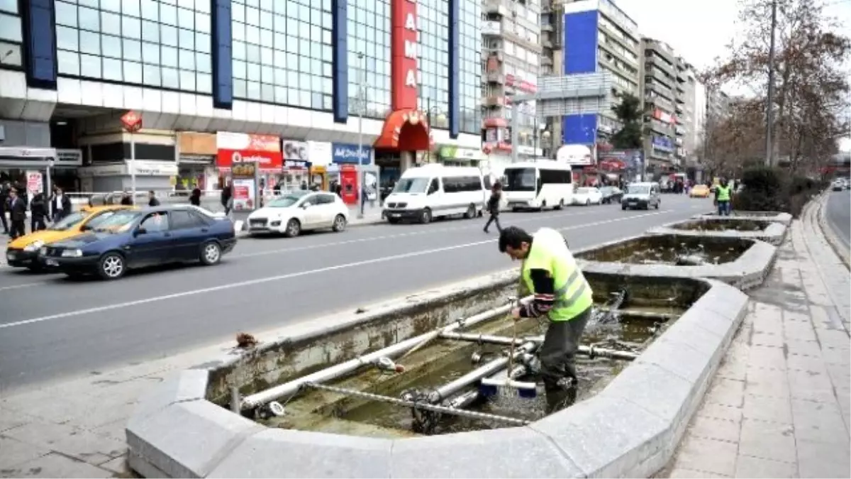 Havuzlar Bahara Hazırlanıyor