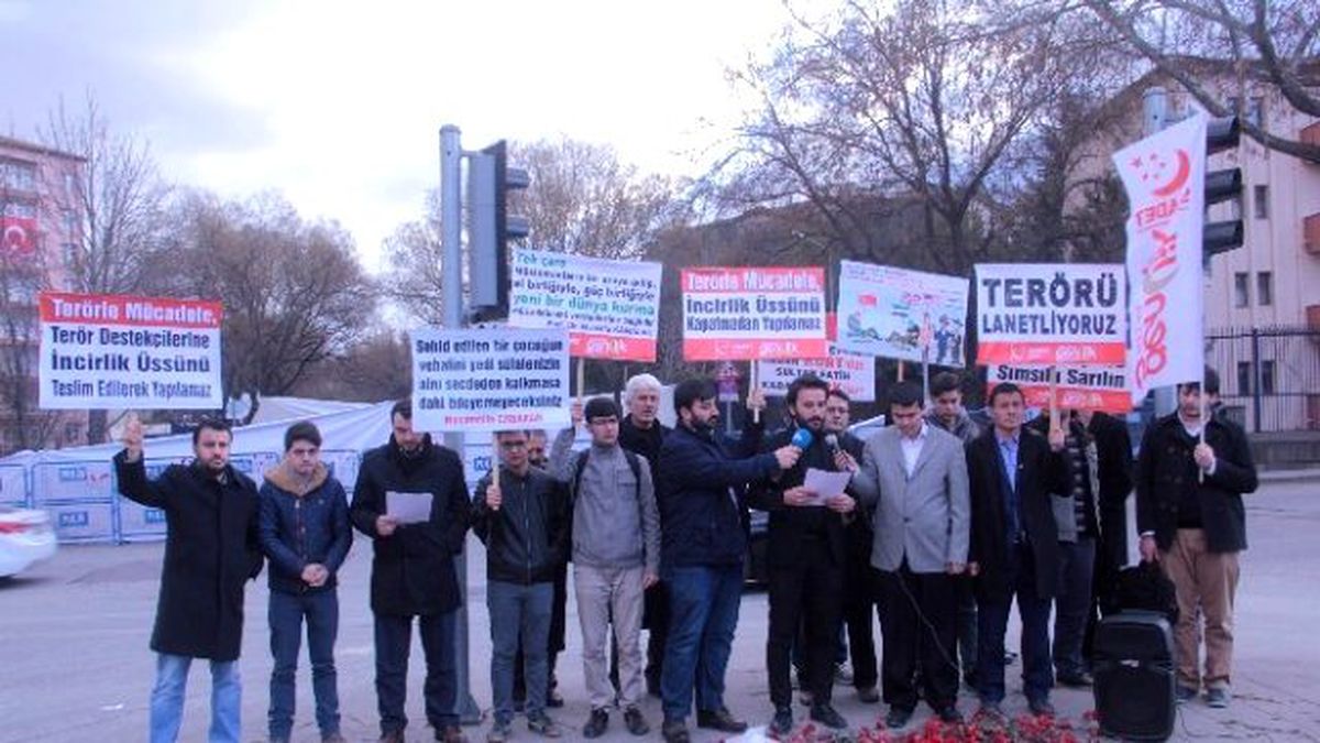 Saldırının Olduğu Alanda Kur\'an-ı Kerim Tilaveti