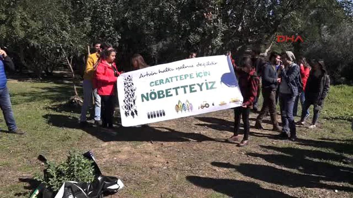 Antalya Üniversitelilerden Cerattepe\'ye Destek Eylemi