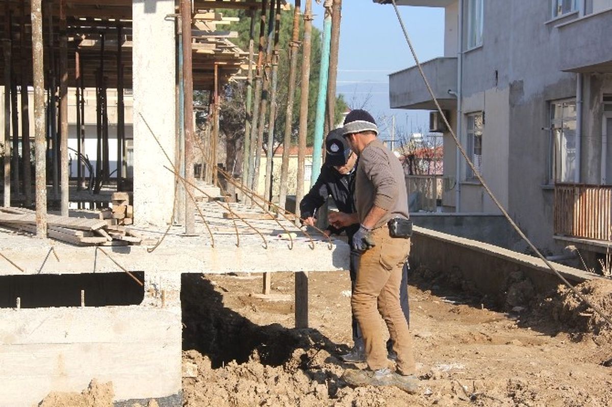Burhaniye\'de Kaçak İnşaata Geçit Yok
