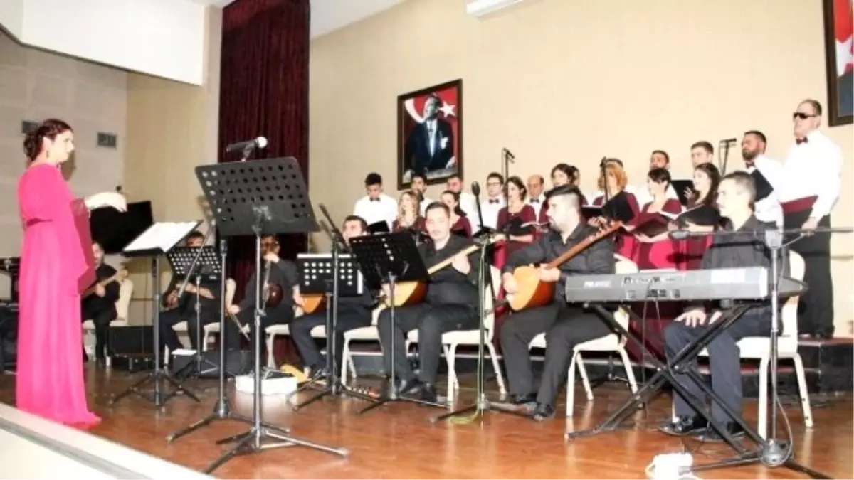 Büyükşehir Konservatuvarı Hünerlerini Sergiledi