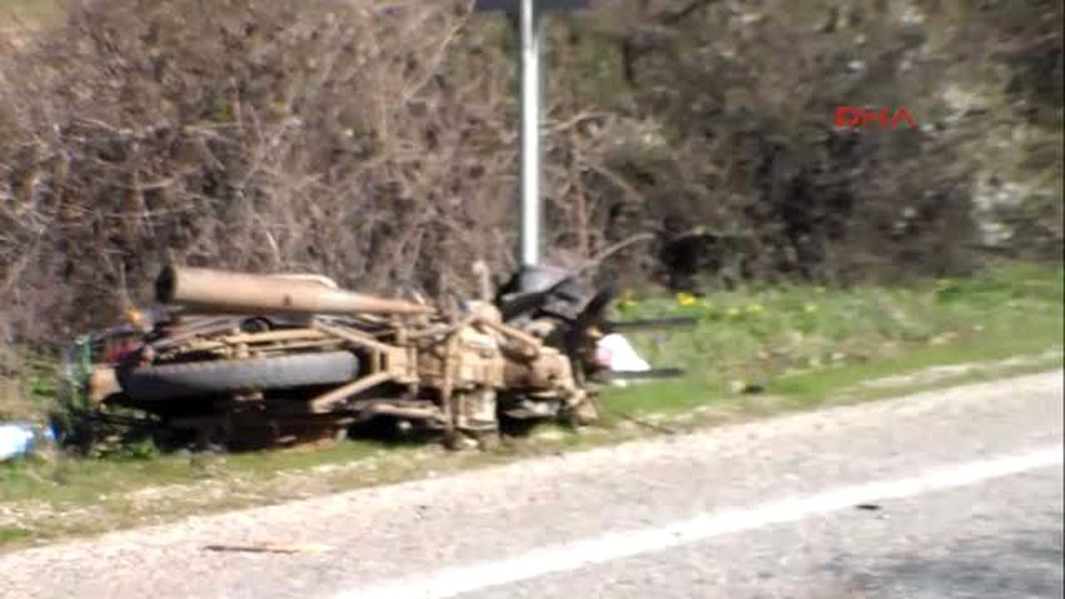 Çanakkale Kasksız Sürücü Kazada Ağır Yaralandı