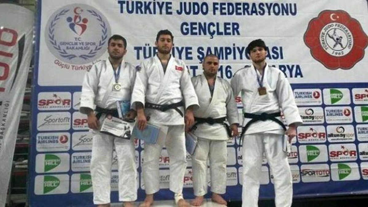 Gençler Judo Şampiyonası\'nda Osmangazi Fırtınası