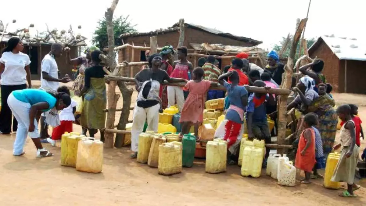 Hindistan'ın Başkenti Delhi'de 10 Milyondan Fazla Kişi Susuz Kaldı