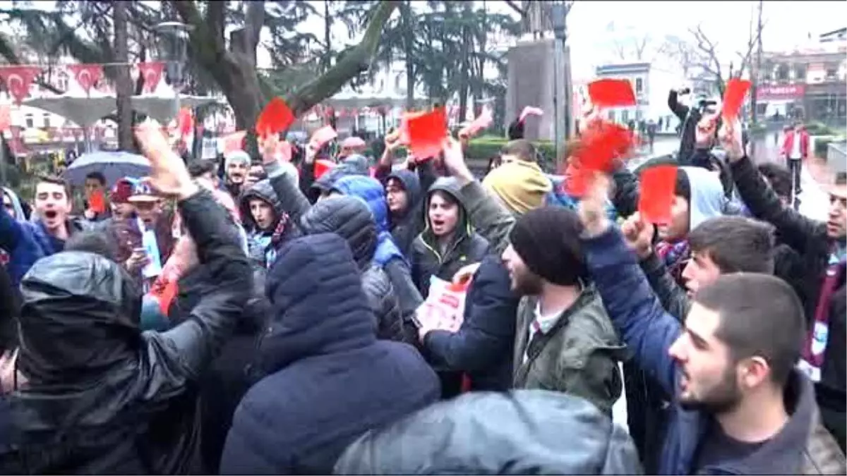 Kırmızı Kartlı Protesto