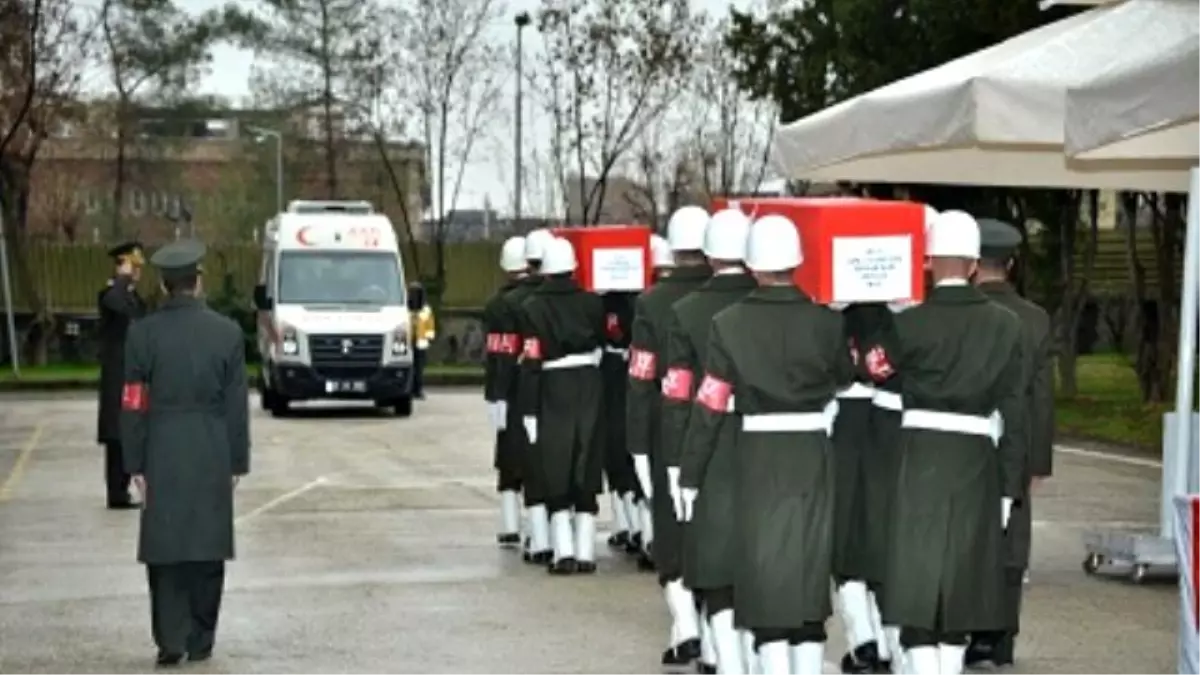 Şehit Askerler Törenle Memleketlerine Uğurlandı