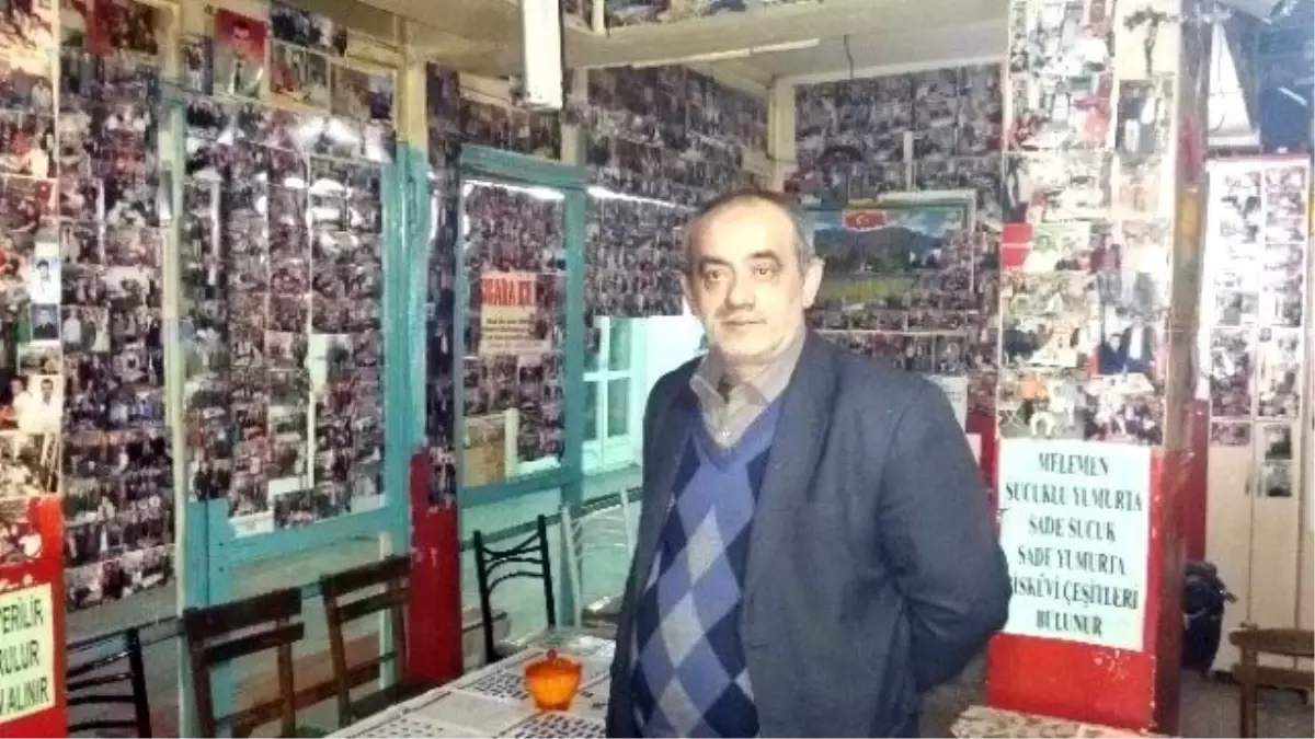 Şehit Olan Askerler İçin Tatlı Dağıttı