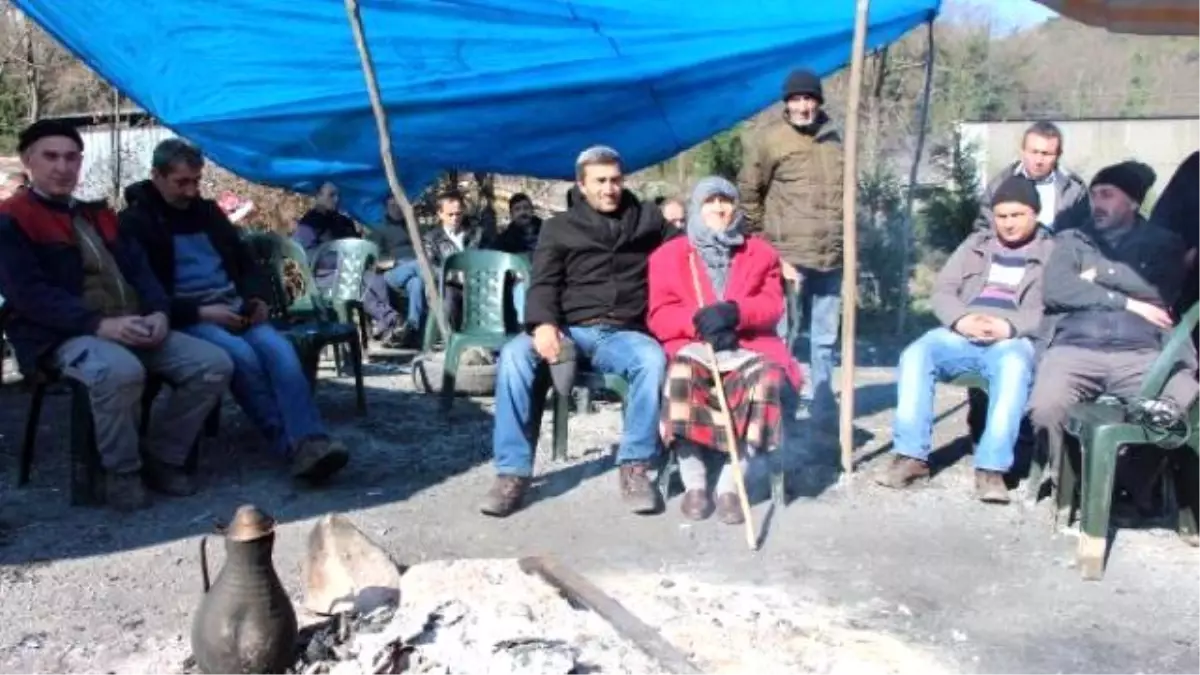 Termik Santralde Çalışan Taşeron İşçilerin Kadro Eylemi Sürüyor