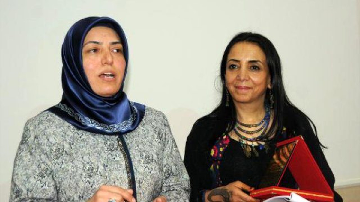 Van\'da \'Çocuk Yaşta Evlilikler\' Konulu Ödül Töreni