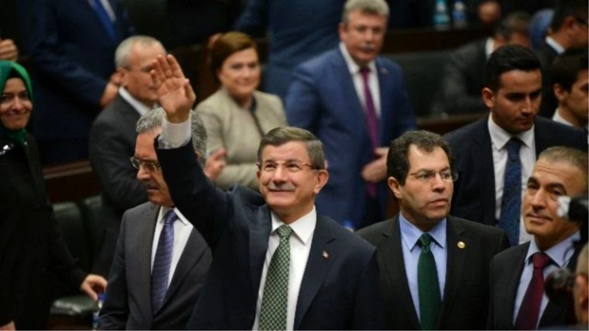 Başbakan Davutoğlu, Hdp\'li Tuba Tezer\'i Sert Dille Eleştirdi