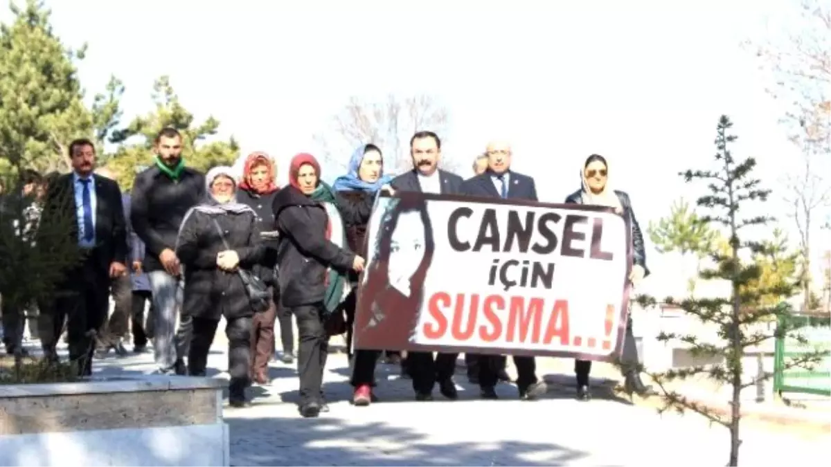 İntihar Eden Cansel\'in Babası Konuştu: Affetmeyeceğiz