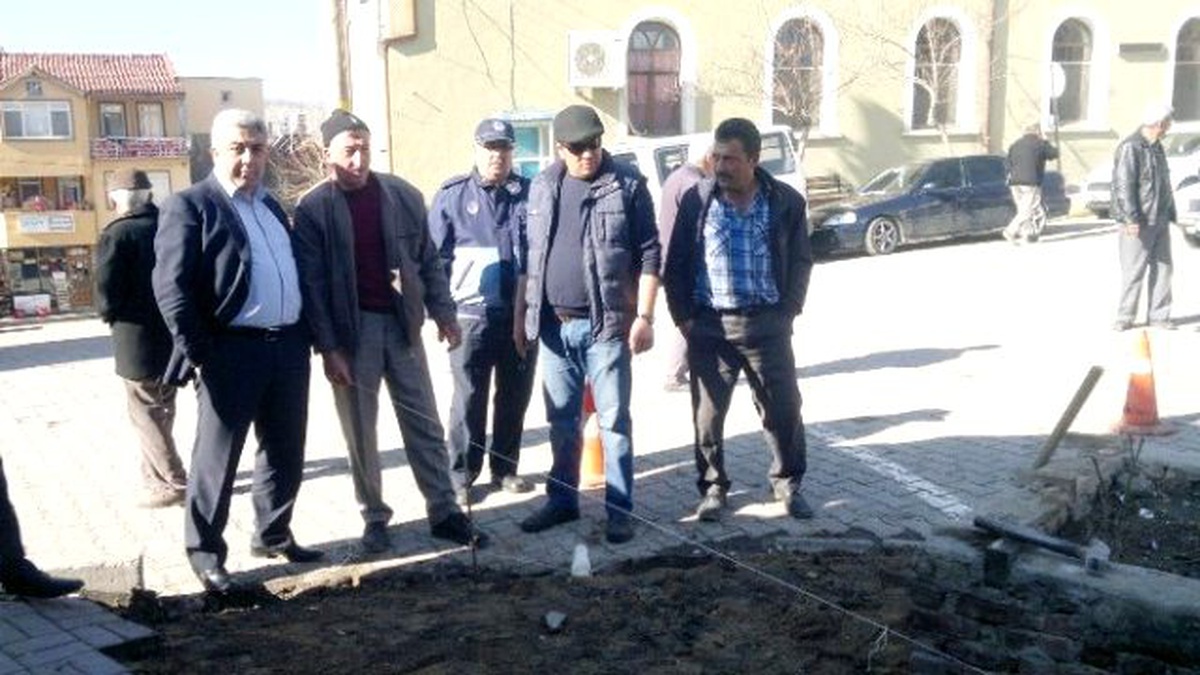 Cumhuriyet Meydanı\'nda Genişletme Çalışması