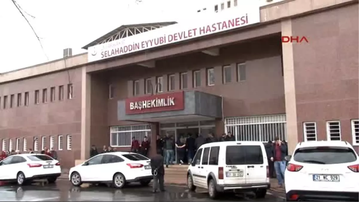 Diyarbakır\'da Başhekime Silahlı Saldırı; 4 Yaralı