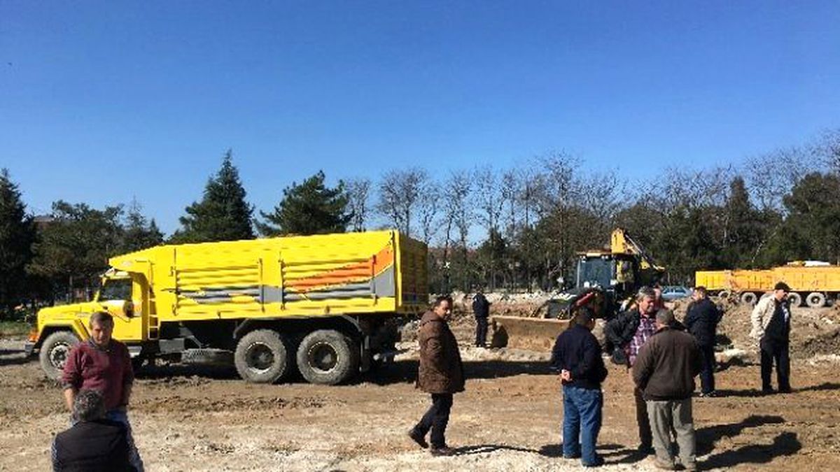 Hafriyat Kamyonu Kepçe Operatörünü Ezdi