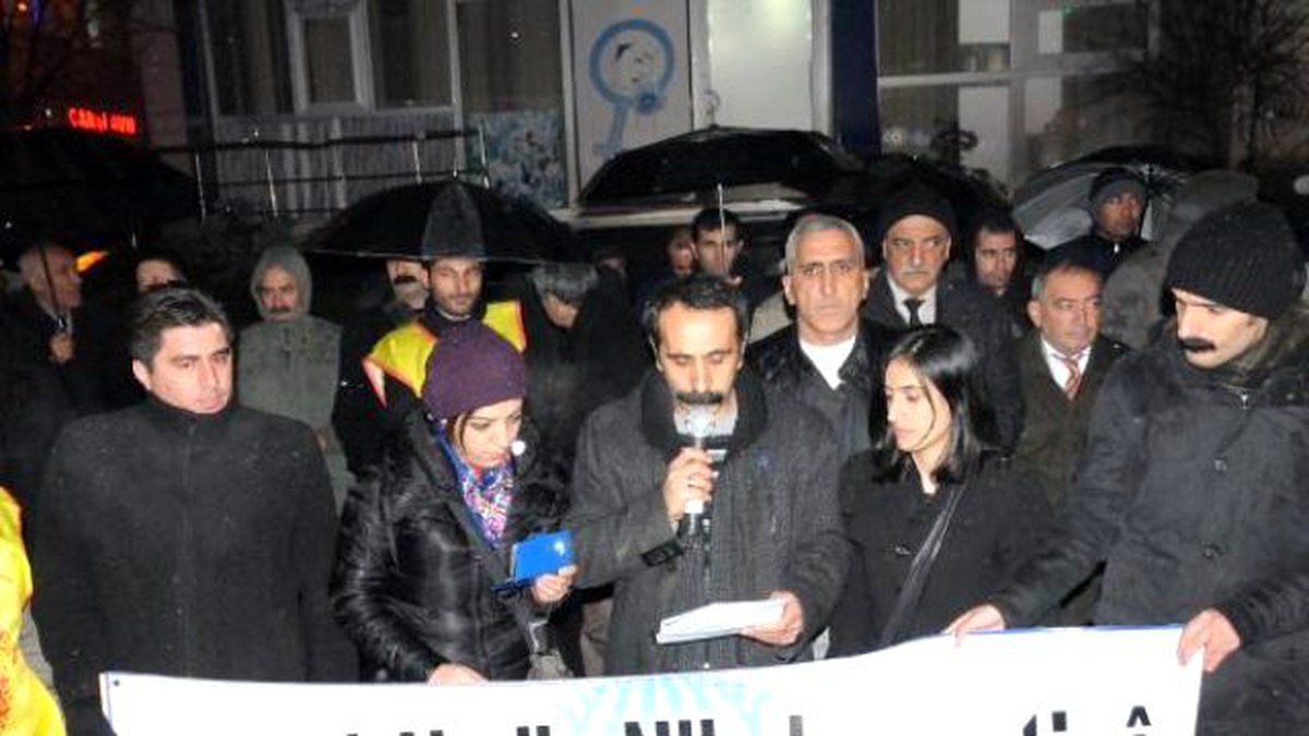 Hakkari\'de Kesk Üyeleri Hükümeti Protesto Etti