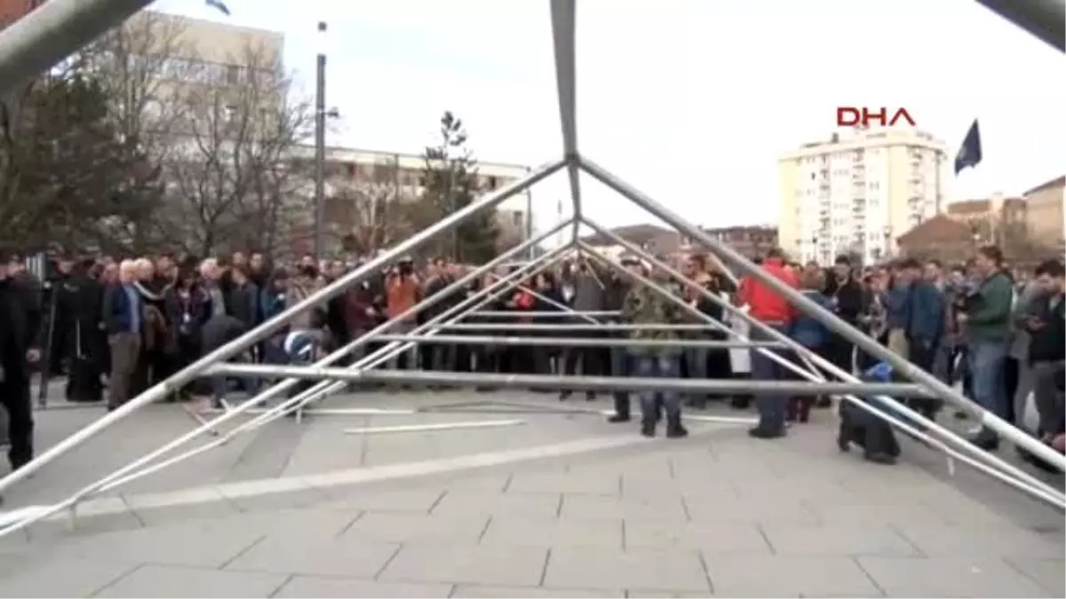 Kosova?da Muhalefet Protesto Gösterilerine Yeniden Başladı