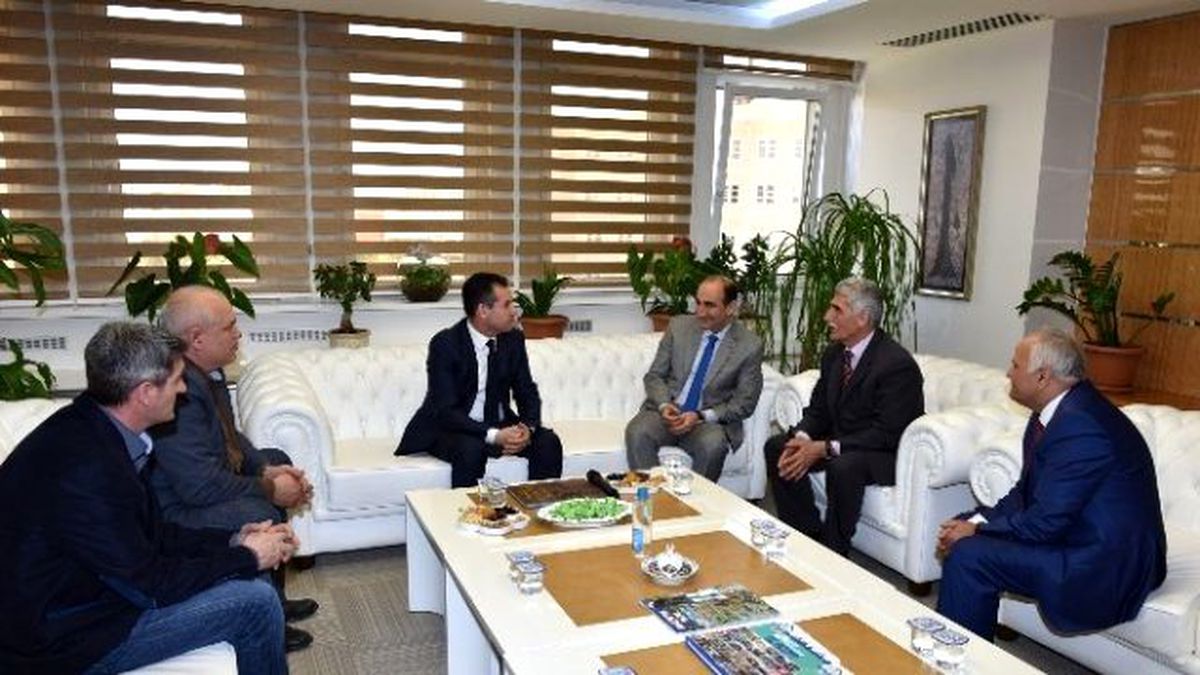 Kosova İçişleri Bakan Yardımcısı Nehat Mustafa\'dan Başkan Edebali\'ye Ziyaret
