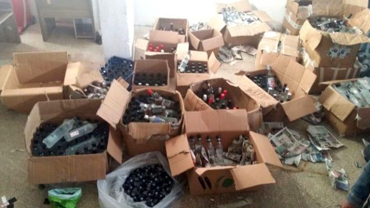 Mersin\'de 3 Bin Şişe Sahte İçki Ele Geçirildi