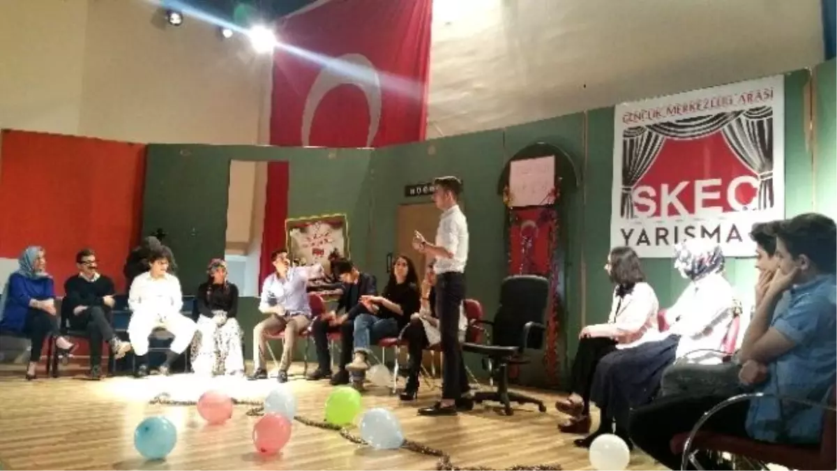 Muşlu Gençler Hayallerini Sahneye Taşıdı