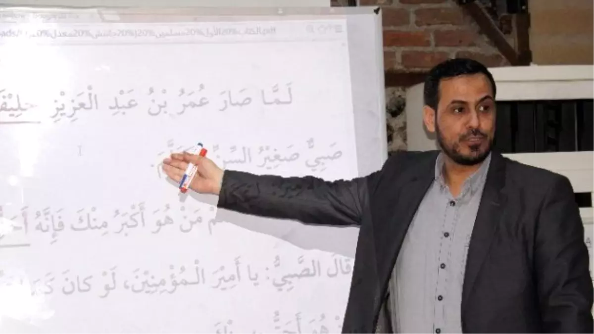 Ülkesindeki Savaş Suriyeli Öğretmenin Bir Tek Mesleğini Değiştiremedi