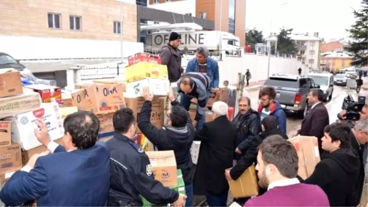 Tokat\'tan Şırnak\'taki Güvenlik Güçlerine Bir Kamyon "Yöresel Kumanya"