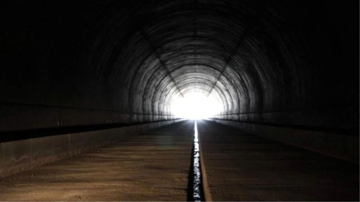 Türkiye\'nin En Uzun Yht Tüneli Işığa Kavuşuyor