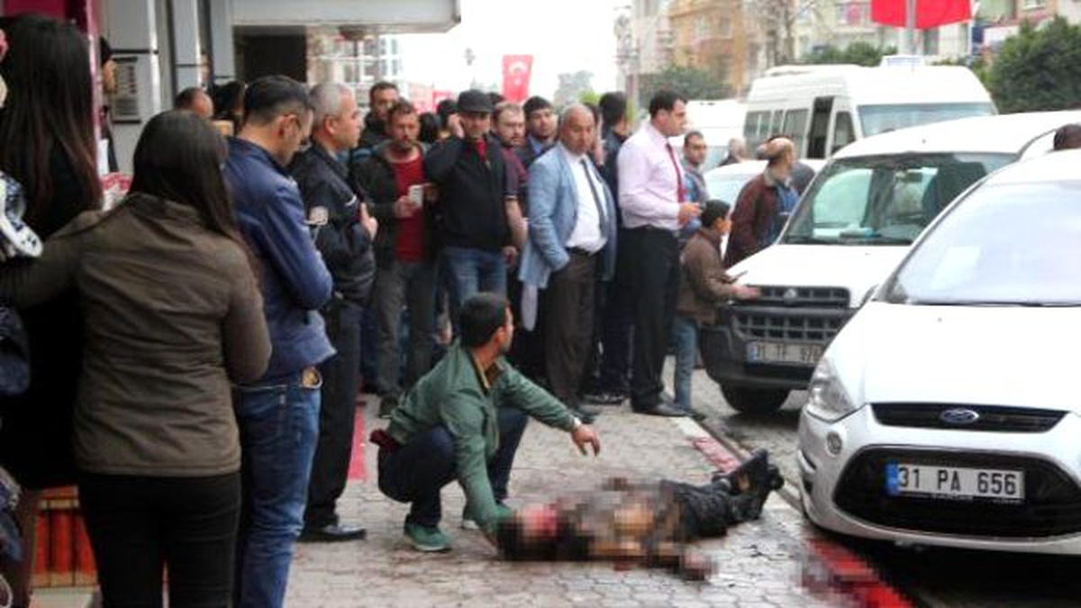 Yanarak 5\'inci Kattan Atlayan Genç Öldü