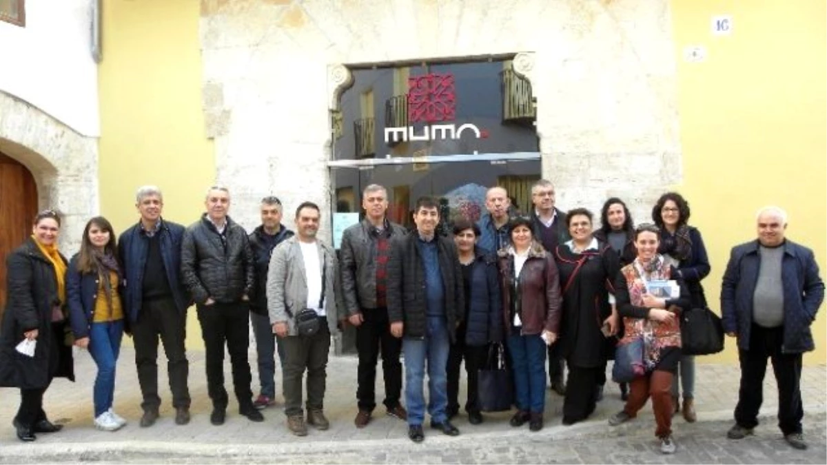Alaçam Halk Eğitimi Merkezi Ekibi İspanya\'dan Döndü