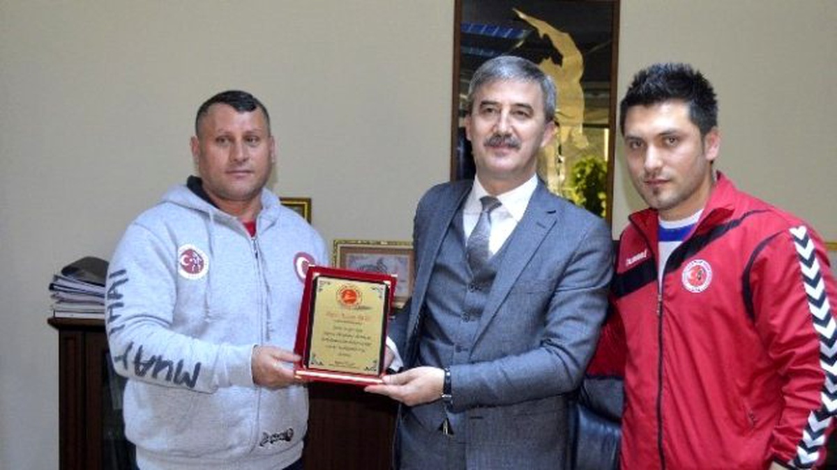 Başkan Şirin Balkan Şampiyonası Temsilcilerini Ağırladı