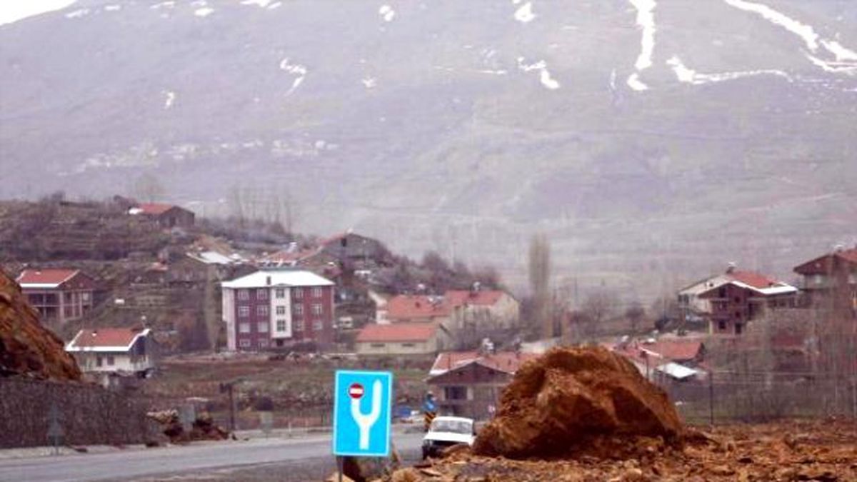 Çelikhan\'da Heyelan