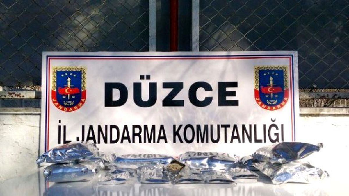 Düzce\'de Jandarmadan Uyuşturucu Baskını