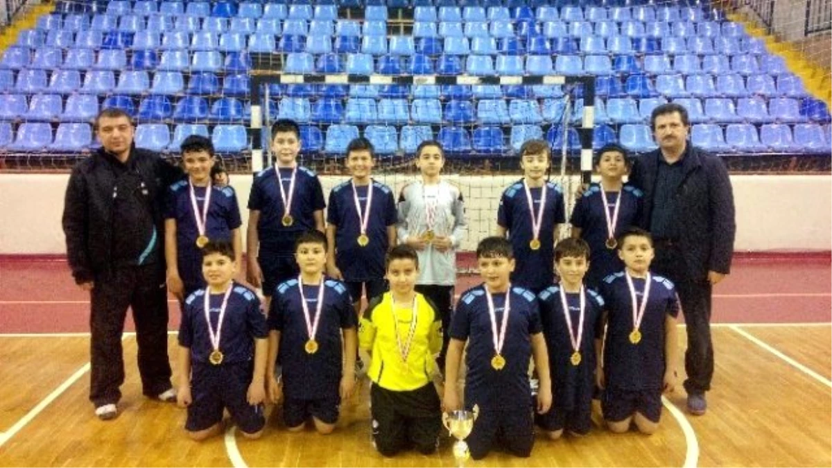 Fatih Ortaokulu Hentbol Takımı Kütahya Şampiyonu Oldu