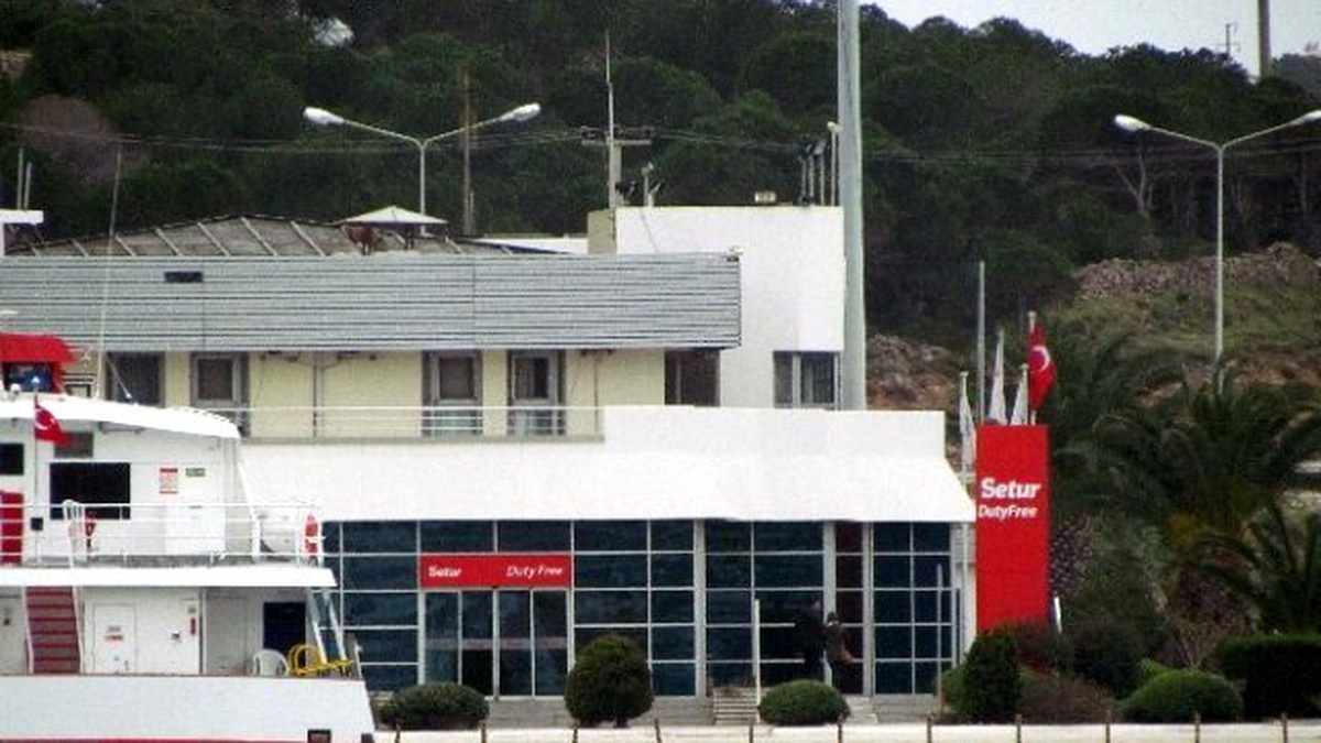 Fransız Gazeteci Sahte Pasaportla Güvenliği Test Etmeye Kalktı