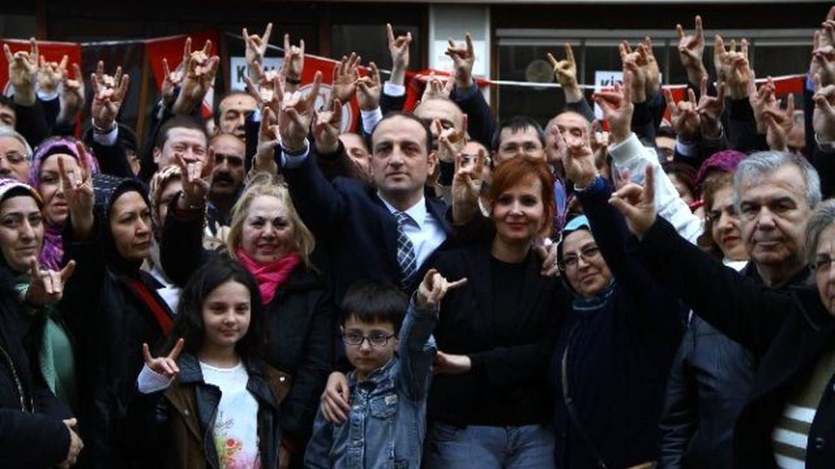 Görevden Alınan Samsun MHP İl Teşkilatı Basın Açıklaması Yaptı