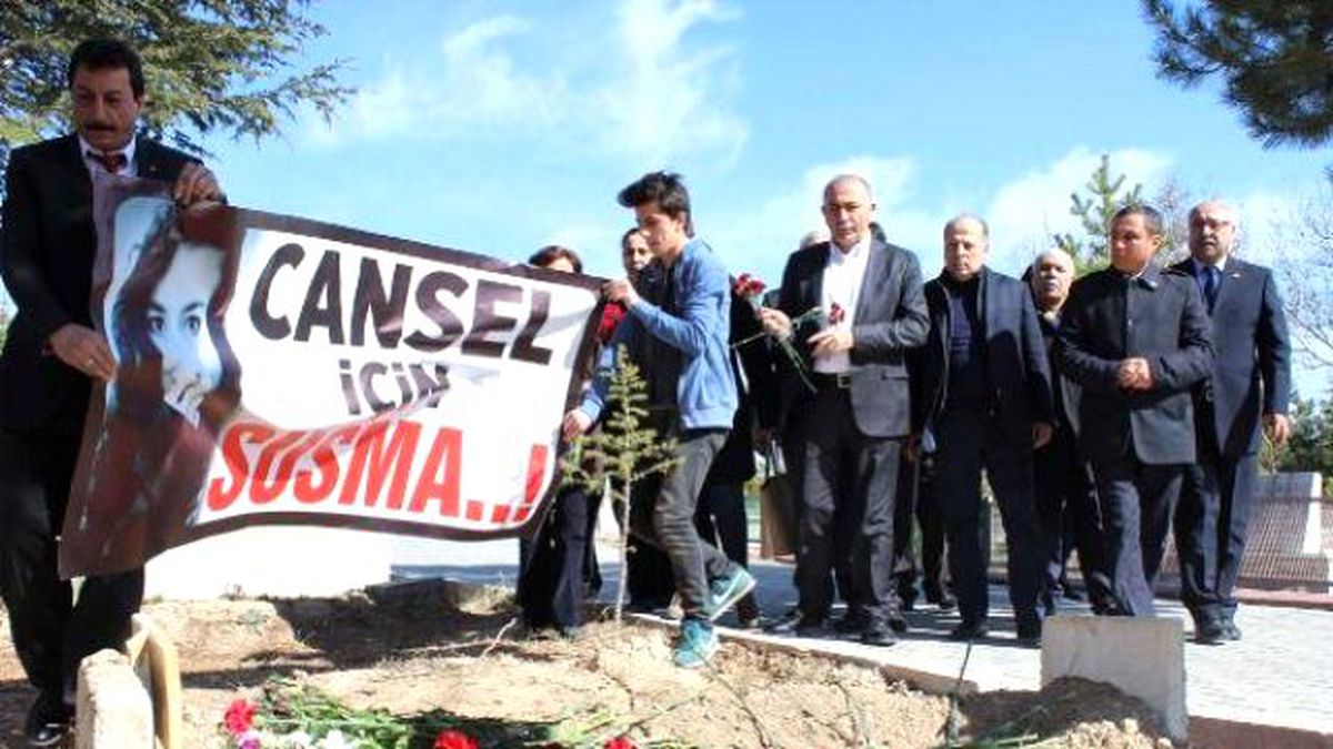 Gürsel Tekin\'den Cinsel İstismara Uğrayan Cansel\'in Mezarına Ziyaret