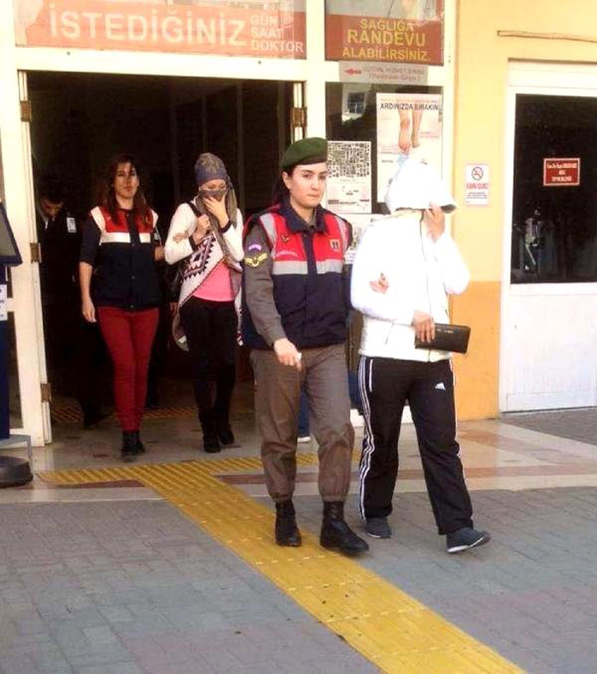 Fuhuş Operasyonu: 1 Kadında HIV Tespit Edildi