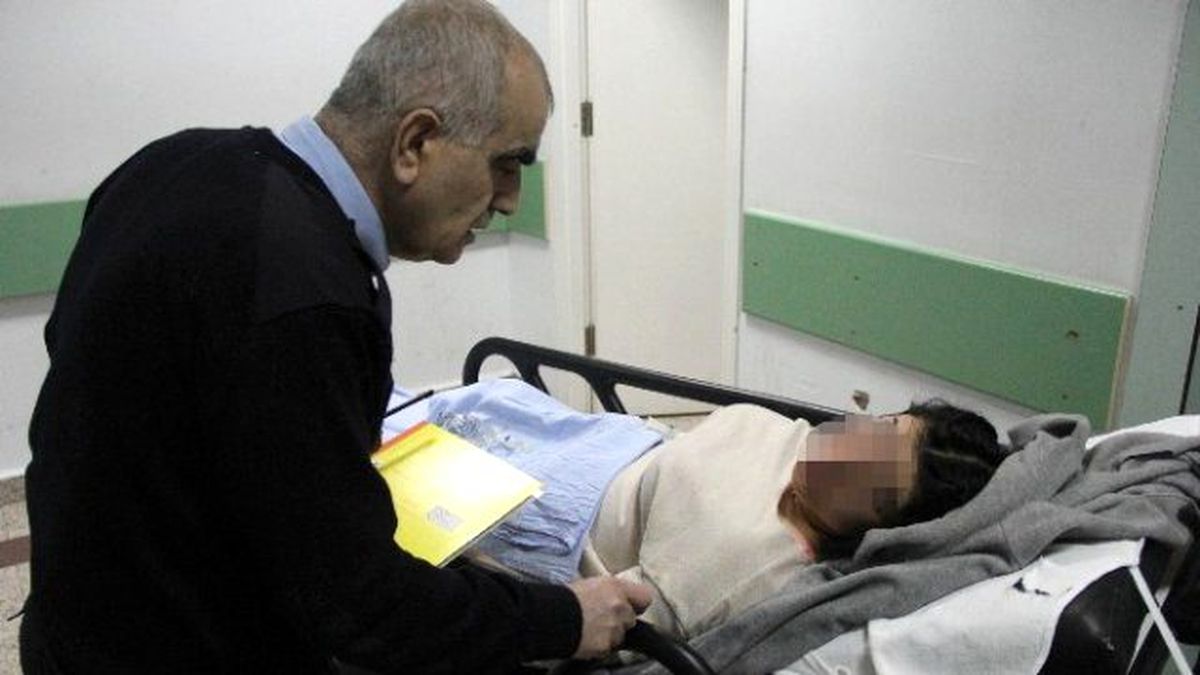 Kendini Bıçaklayan Genç Kız Hastanelik Oldu