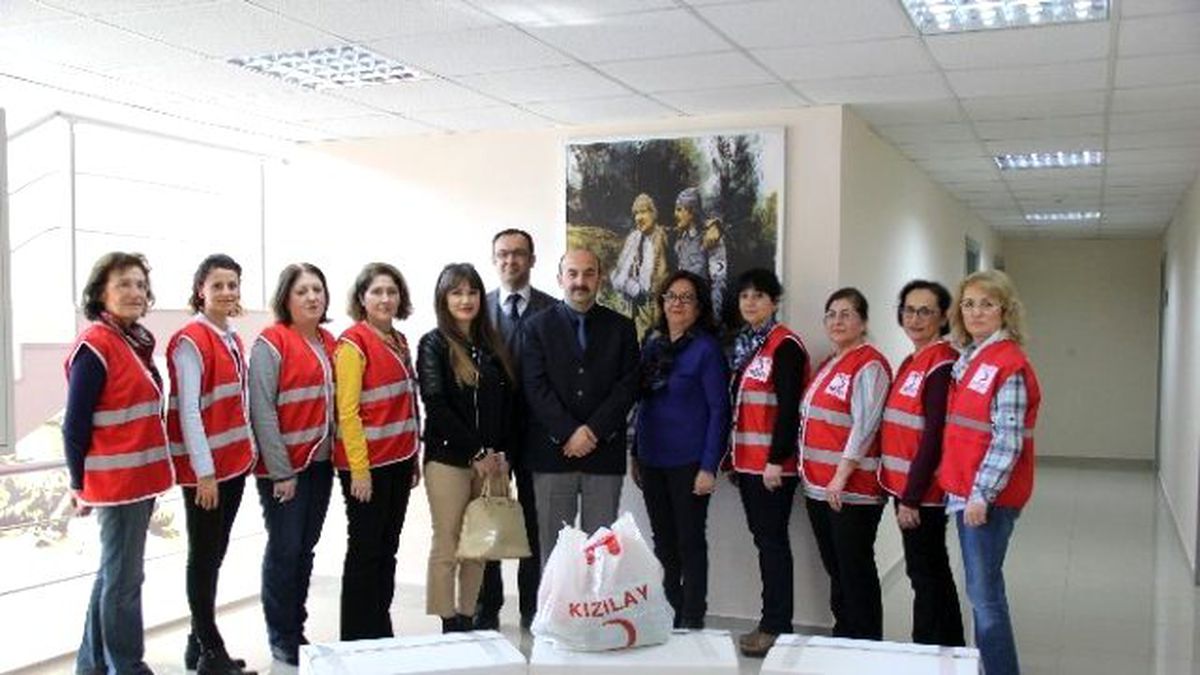 Kızılaydan Mahkumlara Yardım