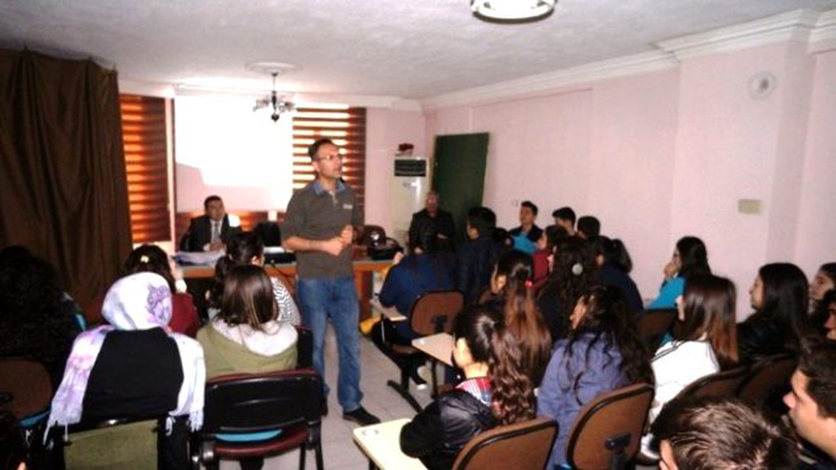 Lise Öğrencilerine \'İş Sağlığı ve Güvenliği\' Semineri