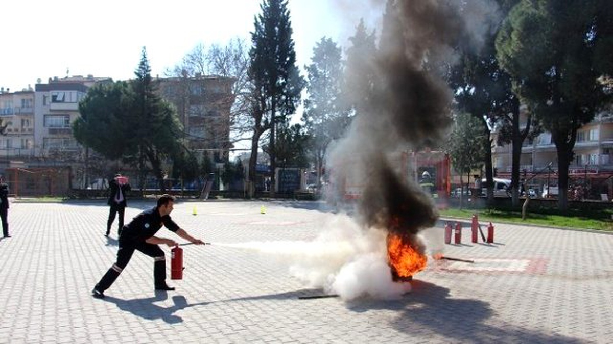 Manisa Büyükşehir İtfaiyesi Eğitim Vermeye Devam Ediyor