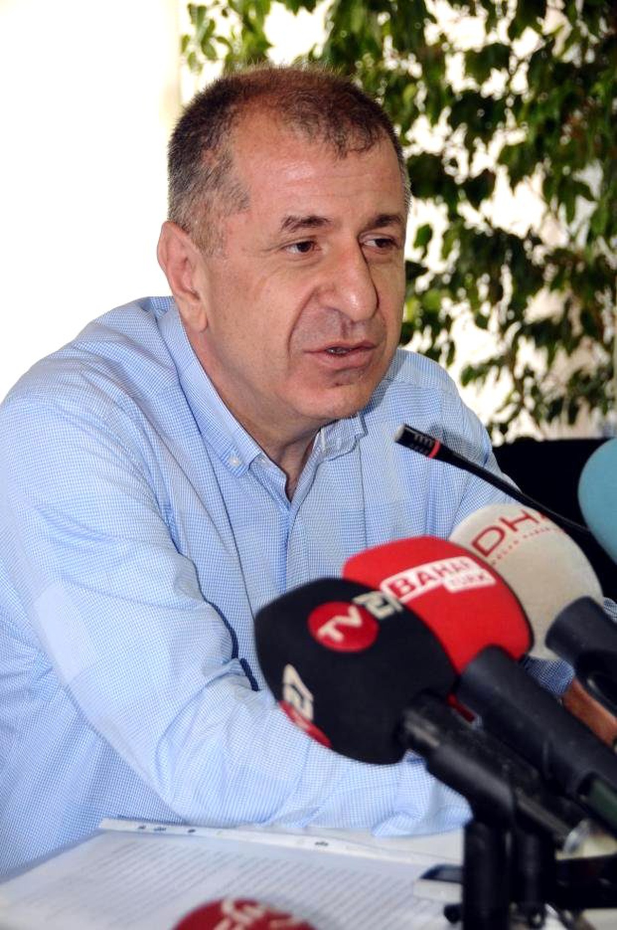 MHP\'li Milletvekili Özdağ, Bahçeli\'den Partiyi Olağanüstü Kongreye Götürmesini İstedi