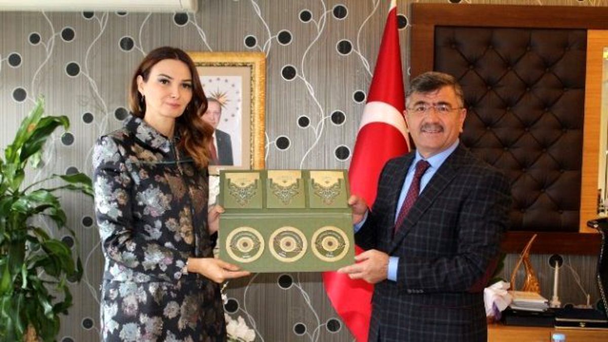 Niğde Belediye Başkanı Faruk Akdoğan ve Azerbaycan Milletvekili Dr.pashayeva\'dan Ortak Mesaj;