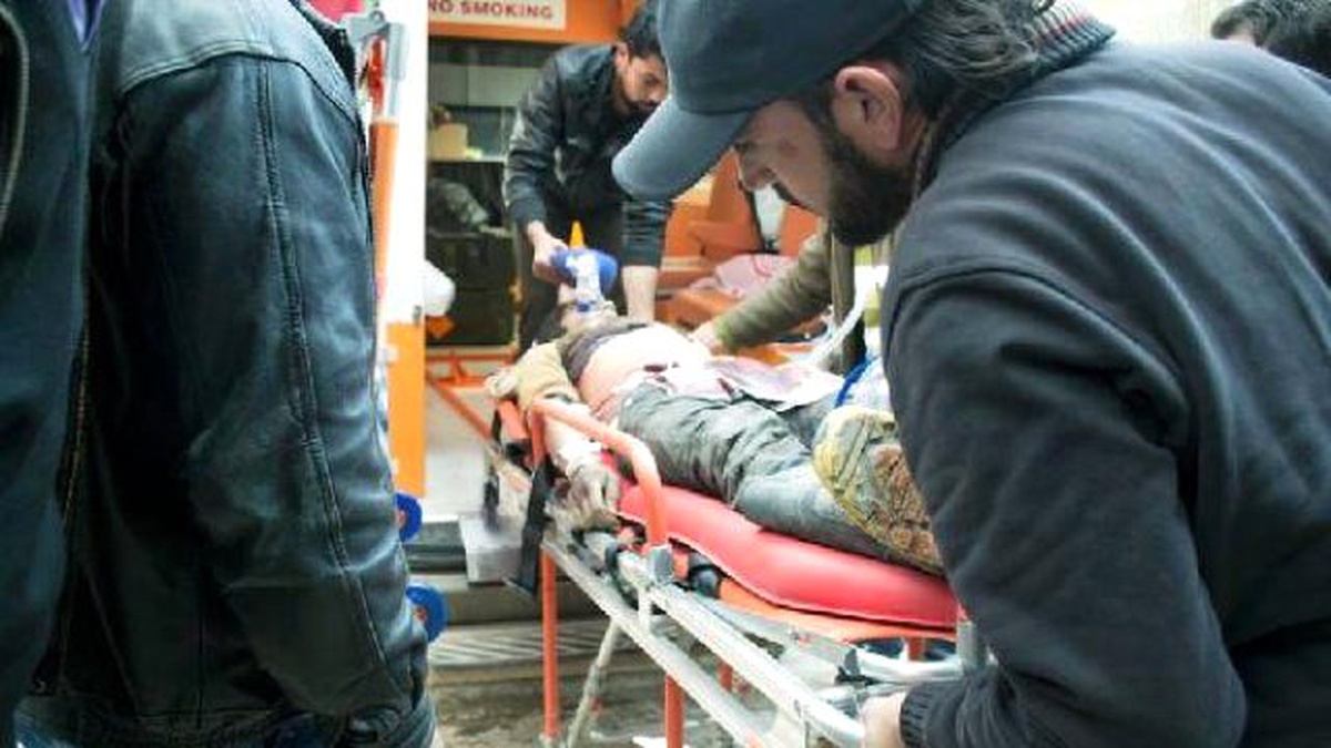 Rus Uçakları Sağlık Ocağı ve Yerleşim Alanlarını Vurdu: 9 Ölü