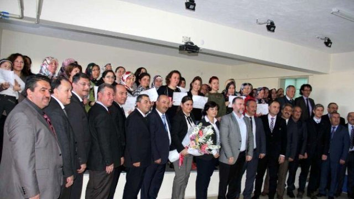 Şehit Yalçın Baykuş İlkokulu\'nda Sertifika Töreni