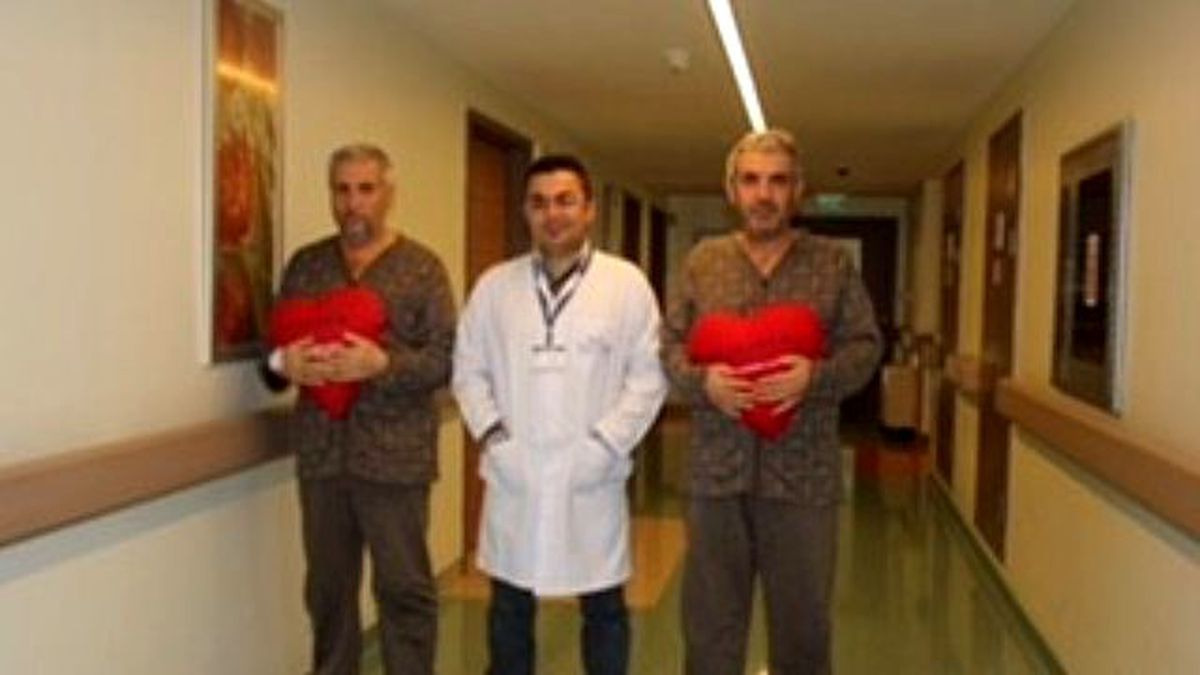 Şüphesinde Haklı Çıktı Ağabeyiyle Birlikte Ameliyat Oldu
