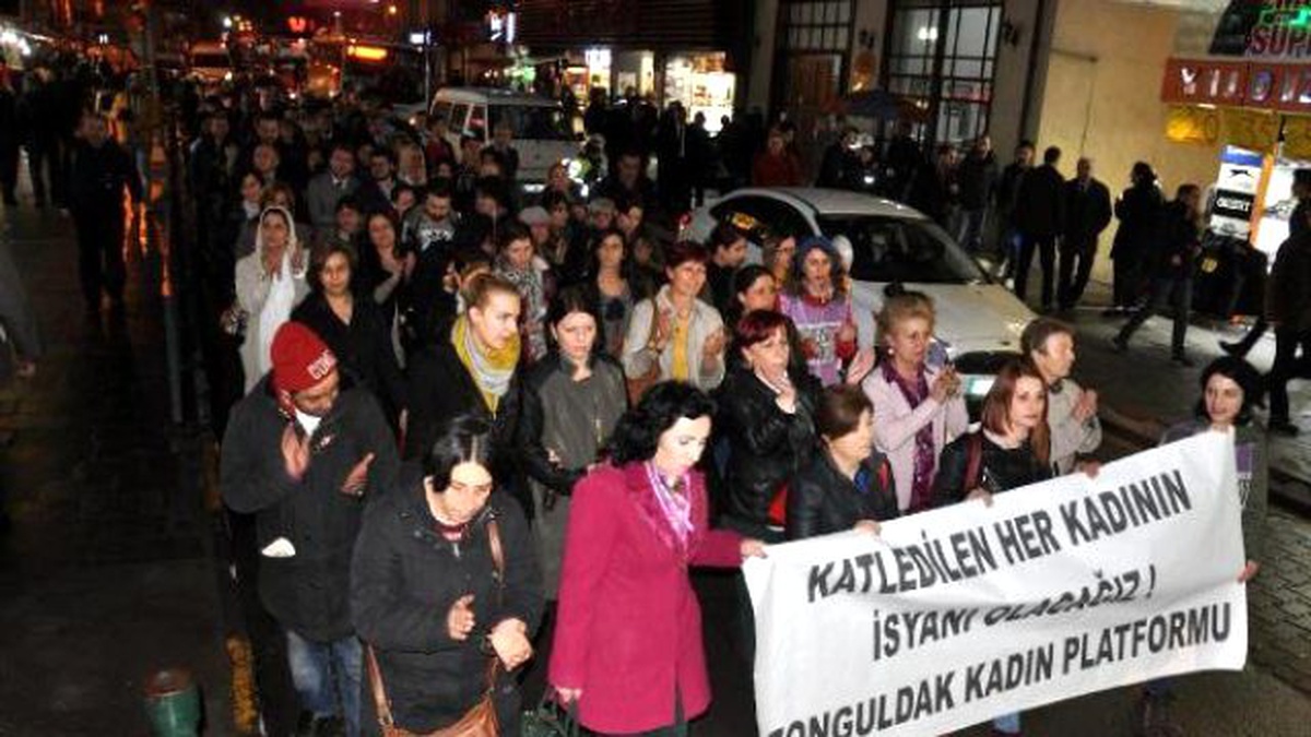 Ttk Memuru Necla, Evinde Boğazı Kesilerek Öldürüldü (3)