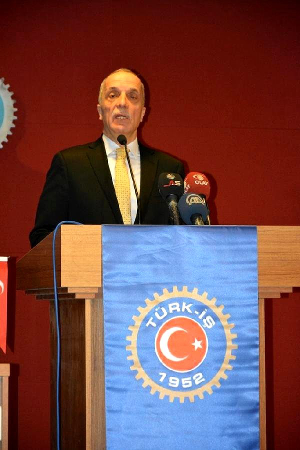 Türk-İş Başkanı : Esnek Çalışma Yasalaşırsa Taşeronu Arar Duruma Geliriz